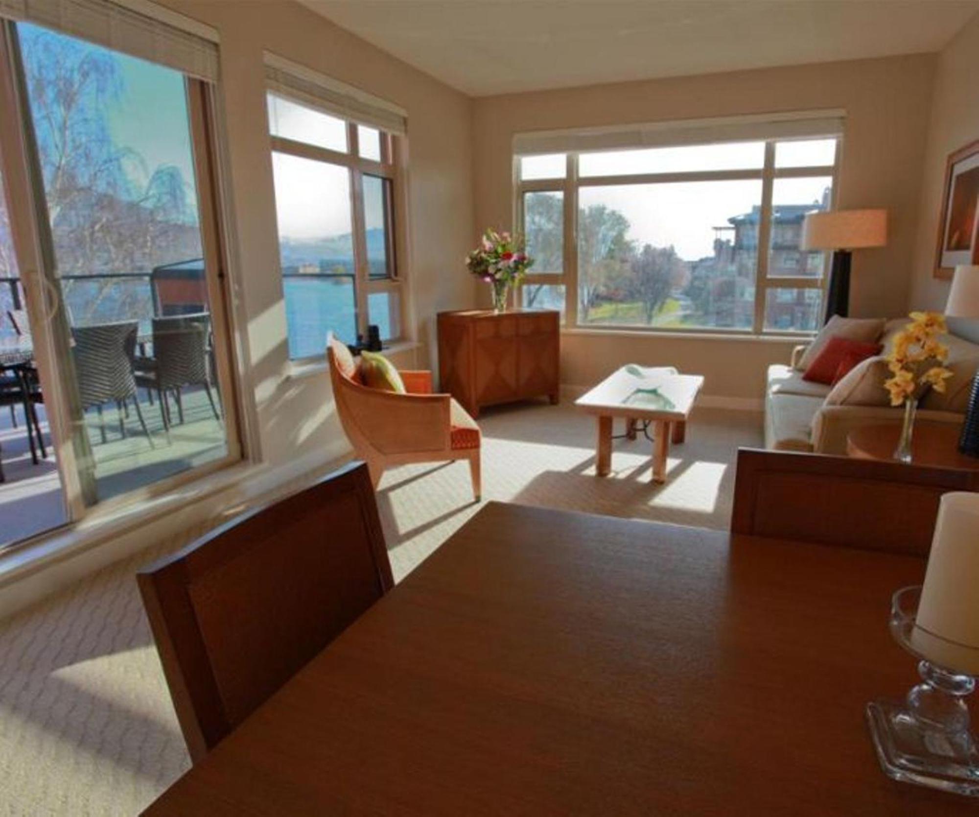 Watermark Beach Resort Osoyoos Exteriör bild