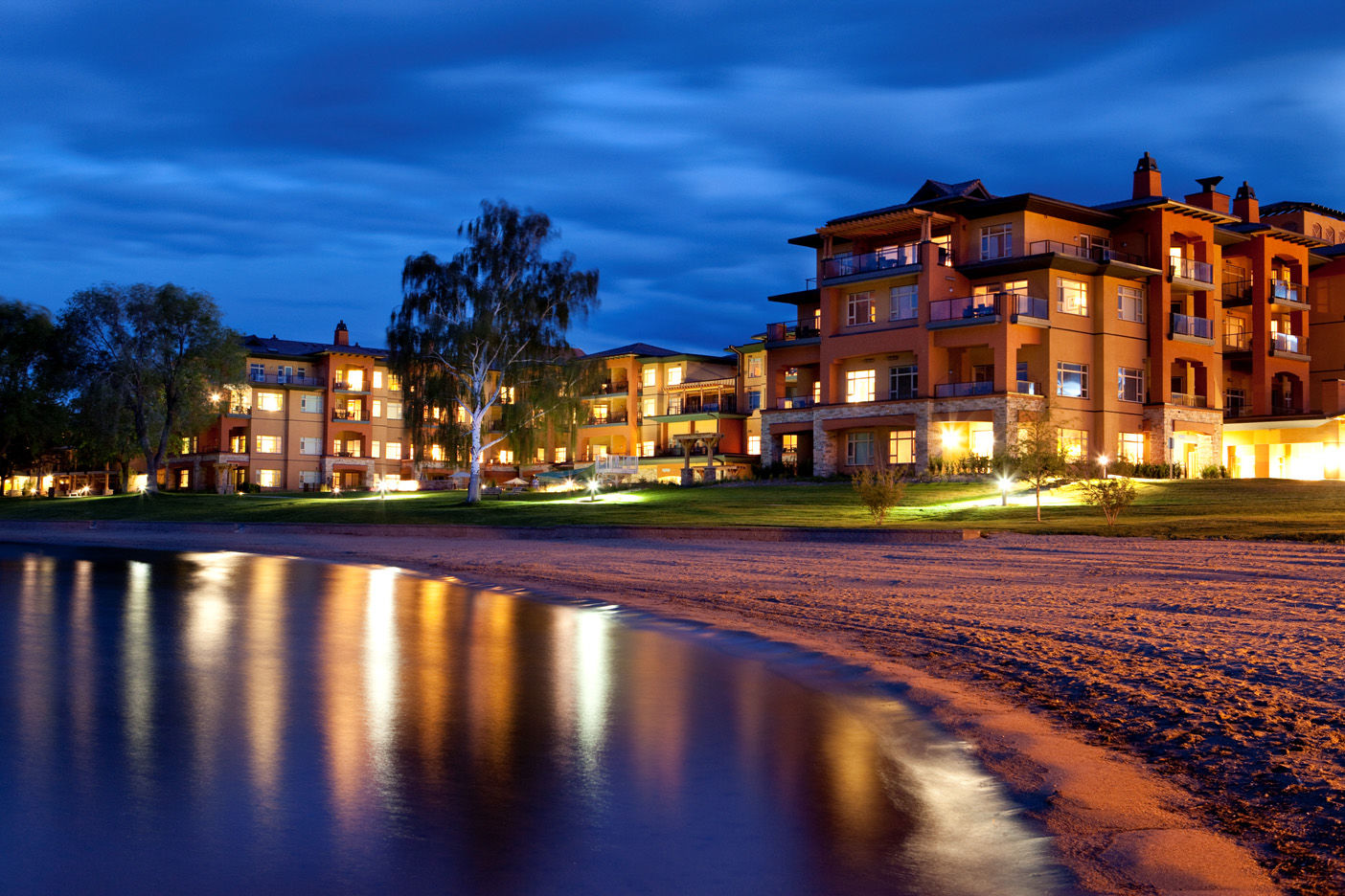 Watermark Beach Resort Osoyoos Exteriör bild